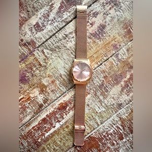 NIXON Rose Gold Watch, Never Worn. Mint condition.
